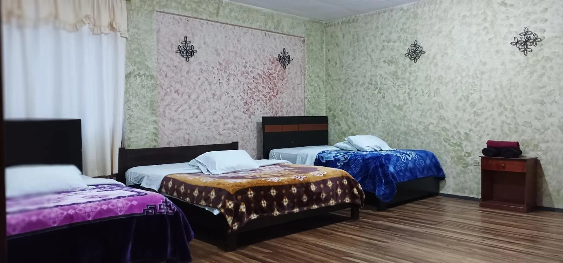 Hostal Residencial Perla Cuencana 0*, Cuenca Ecuador