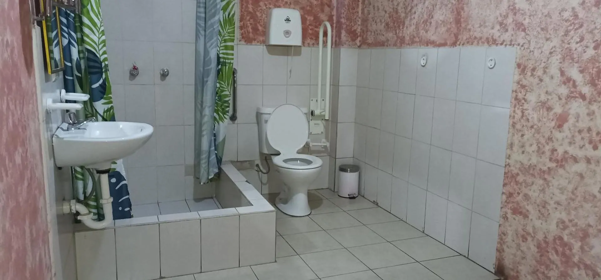 La Perla Cuencana Hostal كوينكا