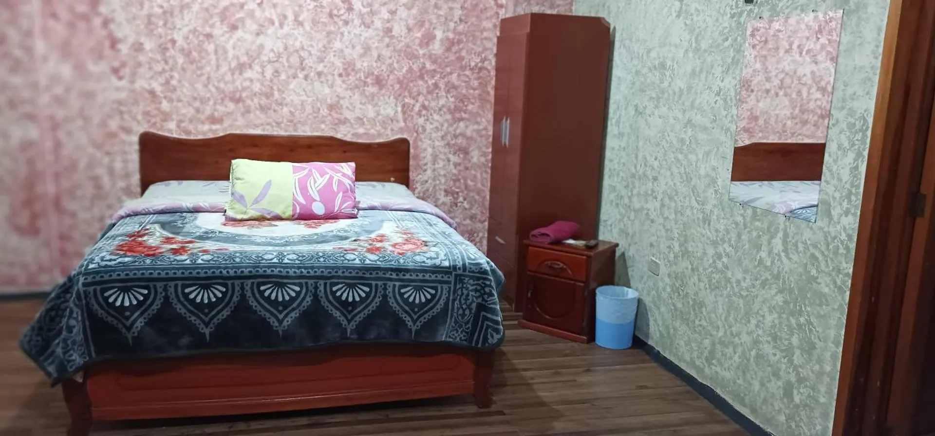 La Perla Cuencana Hostal بيت ضيافة كوينكا