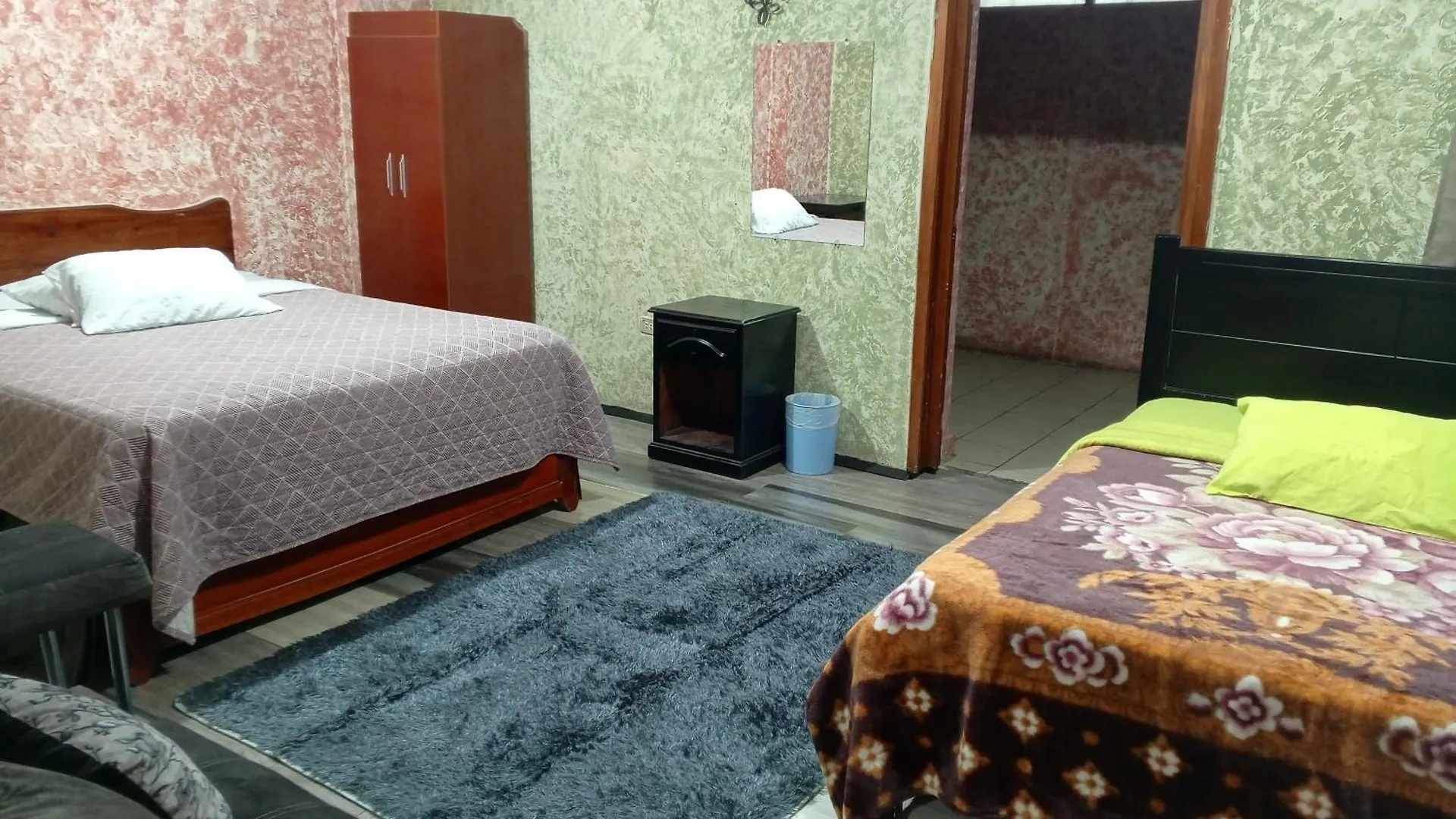 La Perla Cuencana Hostal كوينكا